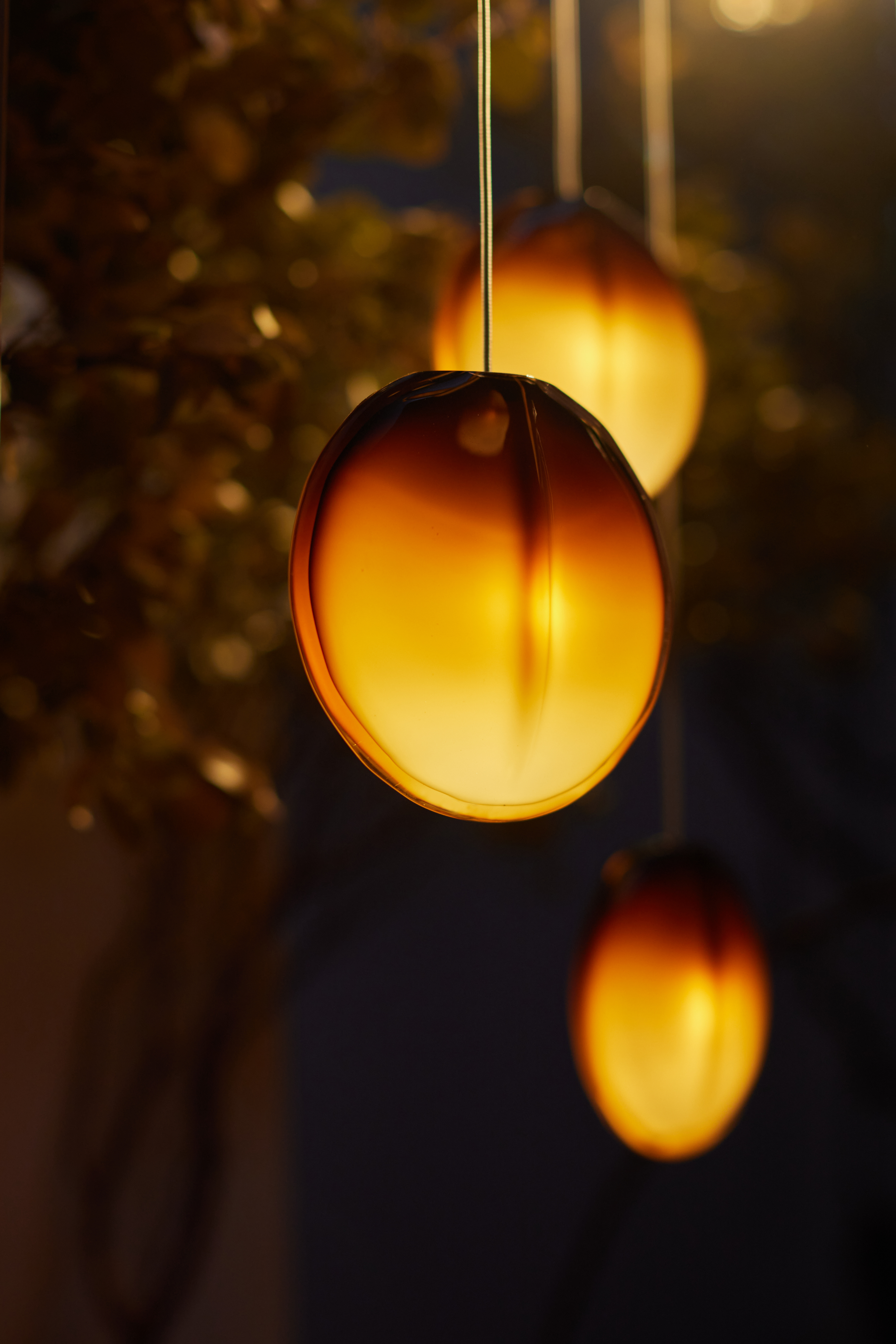 A group of lightsAI-generated content may be incorrect.